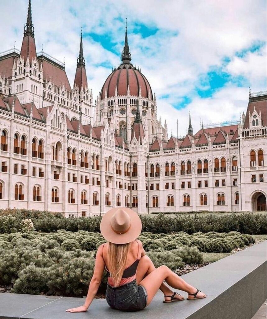 Best And Stylish Whatsapp DP Images For Girls To Use